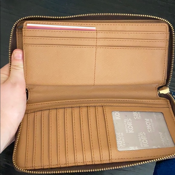 Wallet - Picture 2 of 4